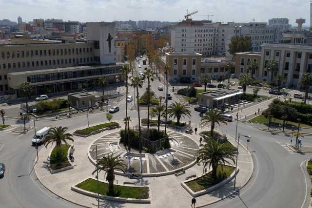 Il rione pi� popoloso di Bari? Picone. Il pi� grande? Carbonara. Il pi� urbanizzato? Libert�